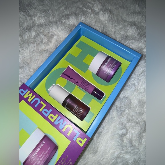 NWB Ole Henriksen Plumped Up Peptides Skincare Set - Picture 2 of 3